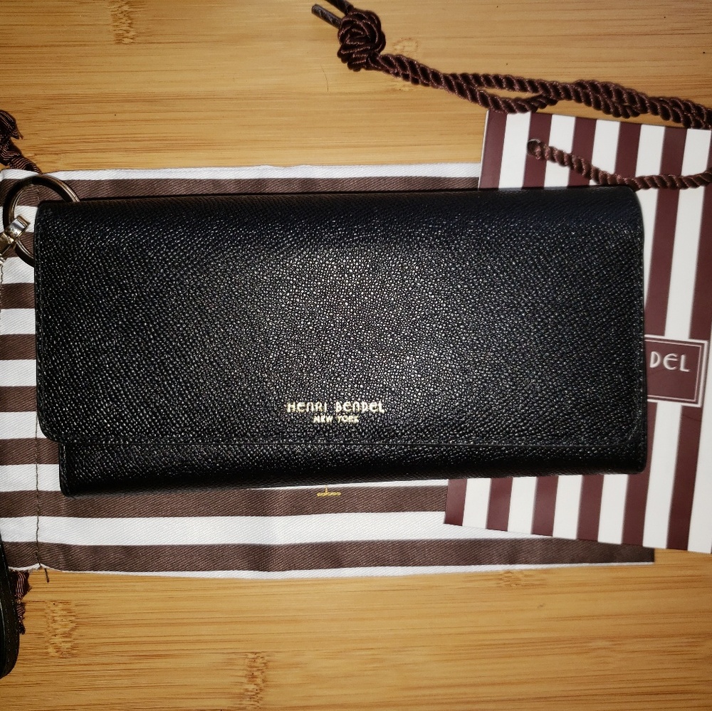Henri Bendel Wallet
